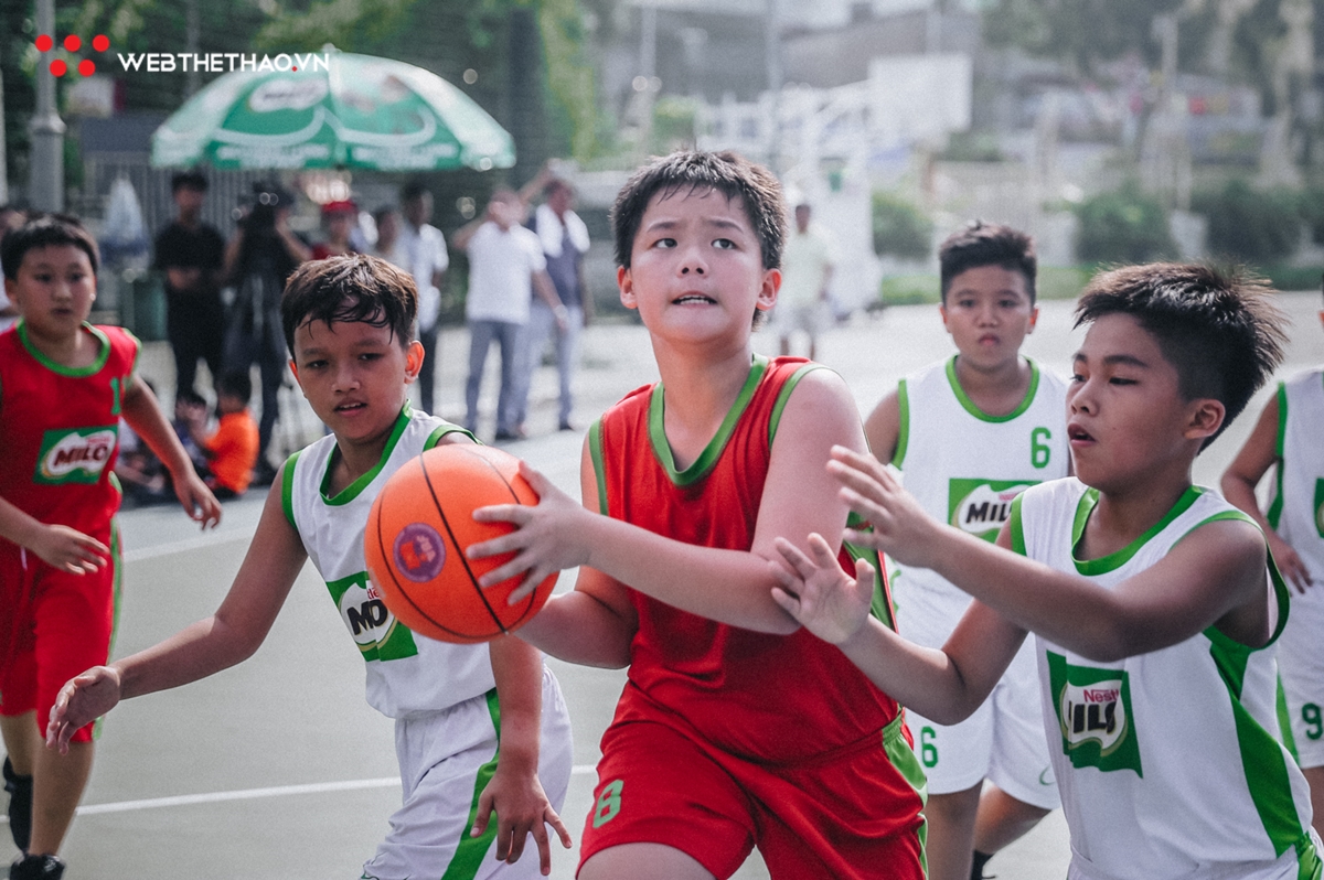 Chung kết bóng rổ Festival trường học 2019 cấp Tiểu học: Thiên Hộ Dương đại thắng